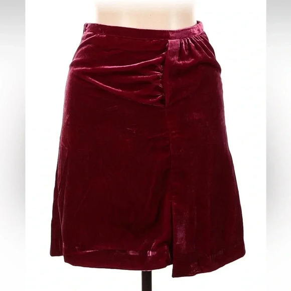 Anthropologie Raspberry Red Montie Velvet Holiday Party Mini Skirt Size 6 Small - Picture 3 of 5